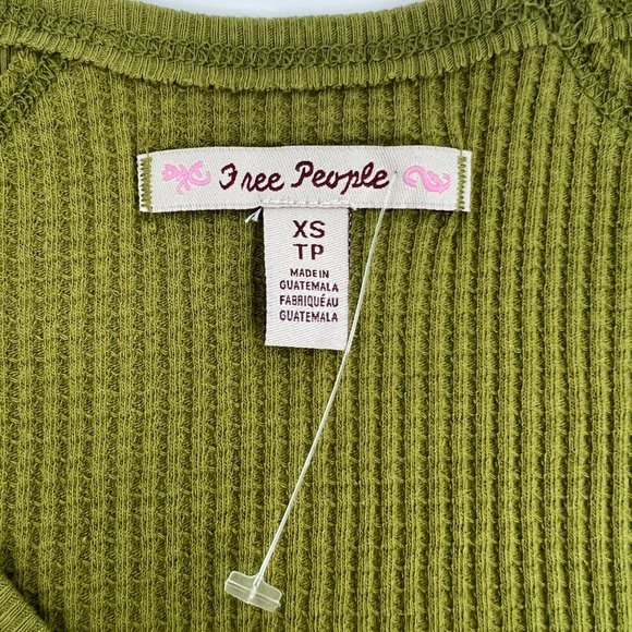 Free People Women's Santa Clara V-Neck Pullover Thermal Top Green XSmall NWT - Picture 5 of 6